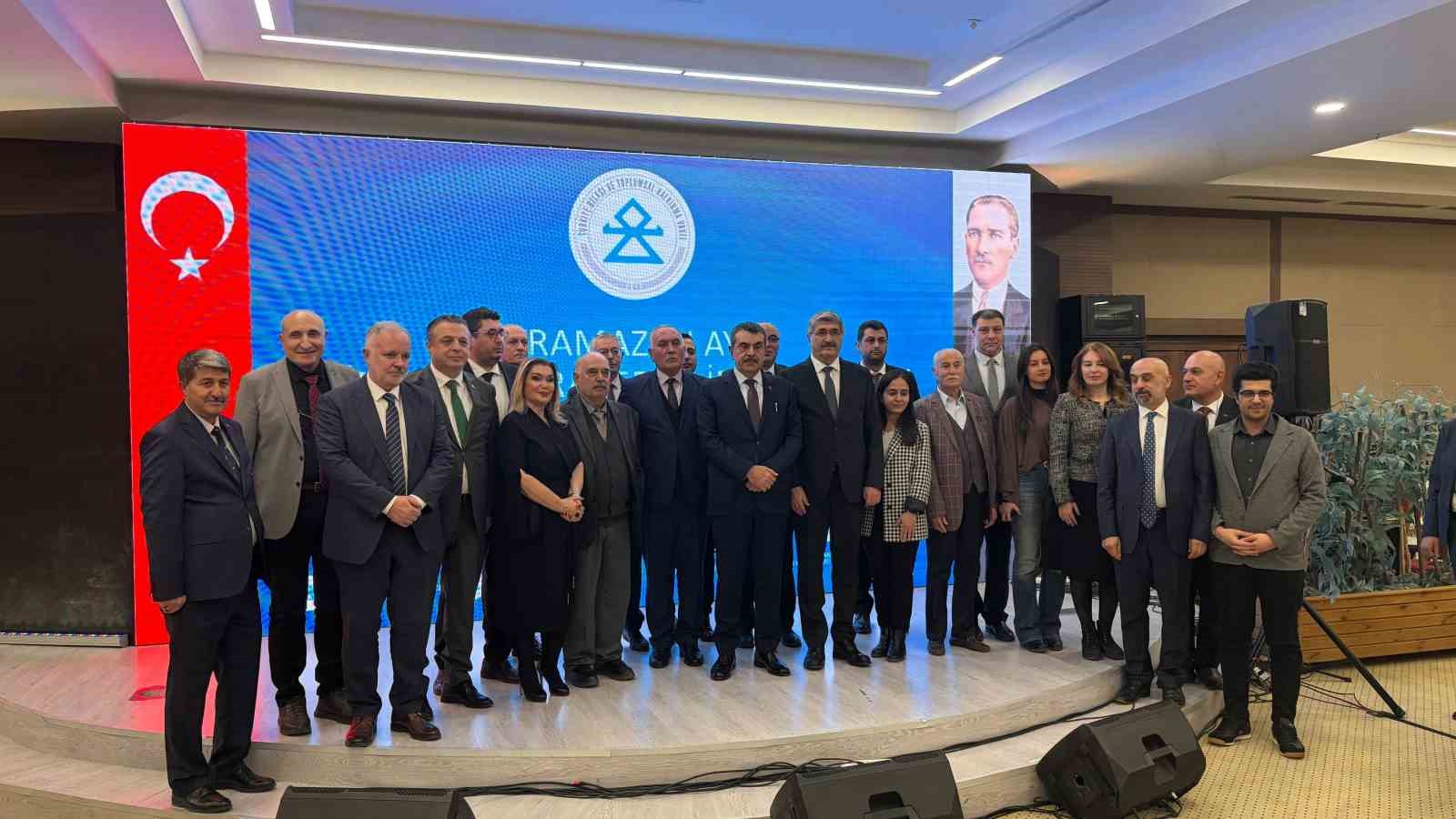 Bakan Tekin: "Çocuklarımızın ve gençlerimizin birbirine daha dikkatle baktığı iklimi kuvvetlendirmek zorundayız" 4 bakan tekin cocuklarimizin ve genclerimizin birbirine daha dikkatle baktigi iklimi kuvvetlendirmek zorundayiz 0 JjO1lAft