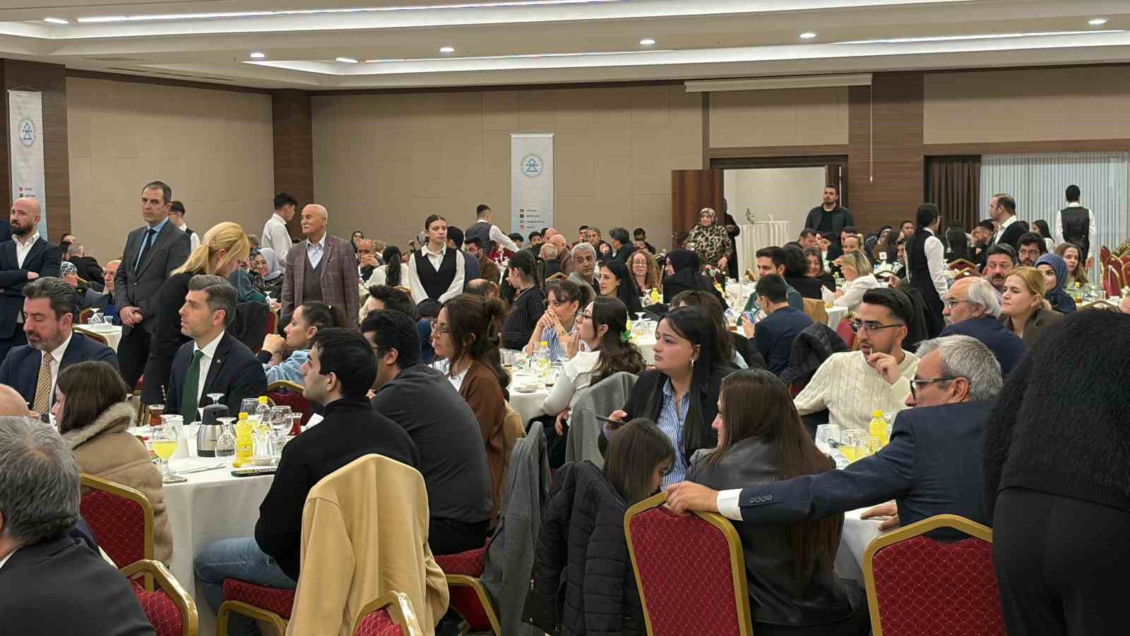 Bakan Tekin: "Çocuklarımızın ve gençlerimizin birbirine daha dikkatle baktığı iklimi kuvvetlendirmek zorundayız" 7 bakan tekin cocuklarimizin ve genclerimizin birbirine daha dikkatle baktigi iklimi kuvvetlendirmek zorundayiz 3 bMJK1AkK