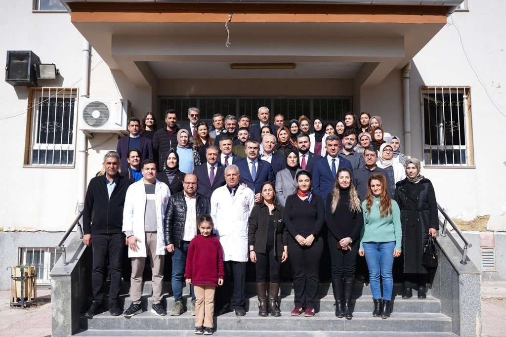 Bakan Tekin: "Depremden etkilenen 11 ilimizin tamamında devam eden yatırımlarımızla yüzde 15 daha fazla dersliğimiz olacak" 8 bakan tekin depremden etkilenen 11 ilimizin tamaminda devam eden yatirimlarimizla yuzde 15 daha fazla pJG29OKf