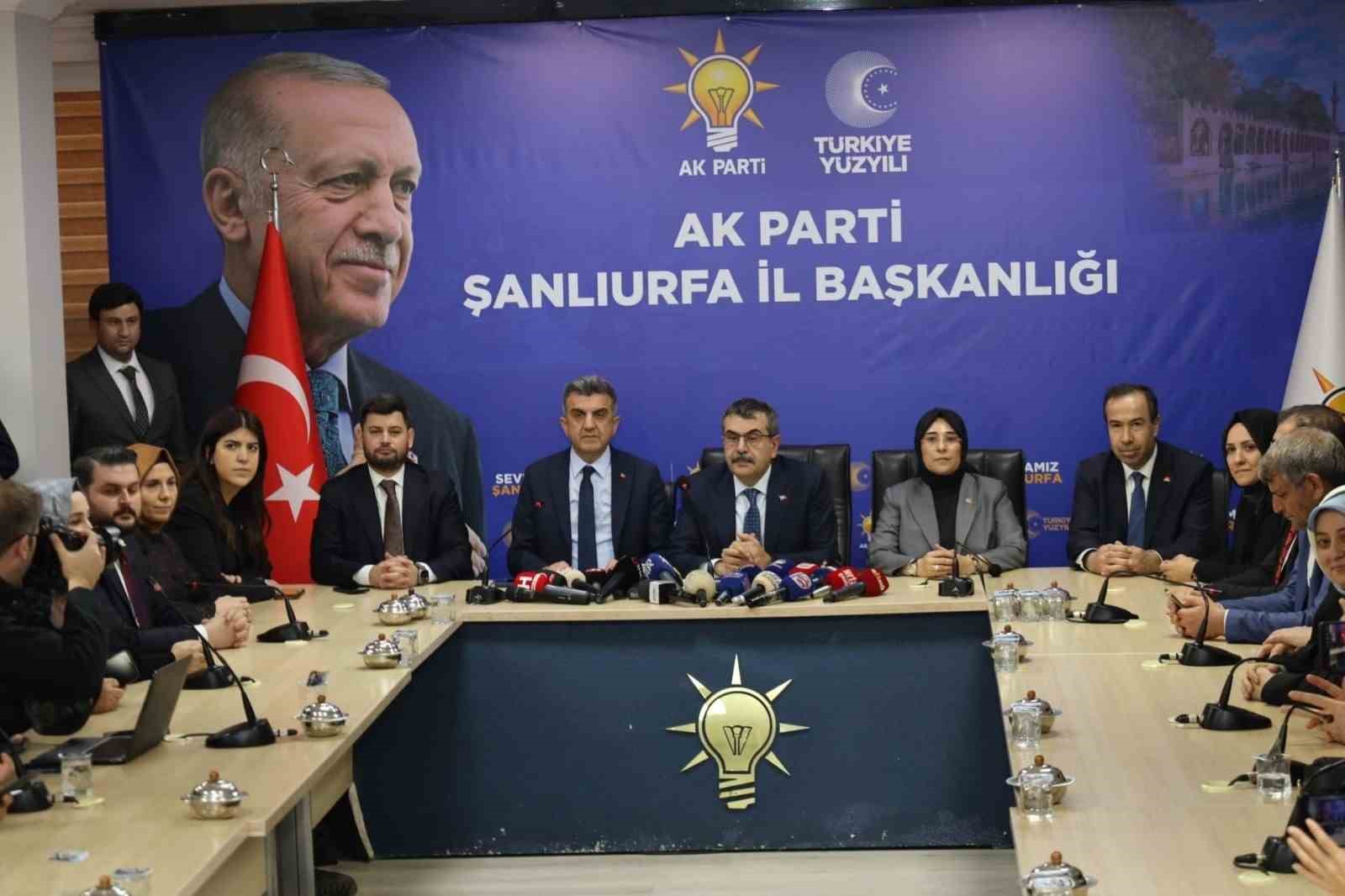 Bakan Tekin: "Depremden etkilenen 11 ilimizin tamamında devam eden yatırımlarımızla yüzde 15 daha fazla dersliğimiz olacak" 4 bakan tekin depremden etkilenen 11 ilimizin tamaminda devam eden yatirimlarimizla yuzde 15 daha fazla