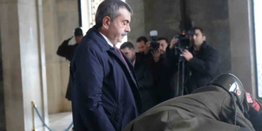 bakan-tekin-dunya-cok-hizli-degisiyor-insan-degisiyor-biz-de-bu-degisimi-anlamlandirmakla-mukellef-RGjmwW8m.jpg