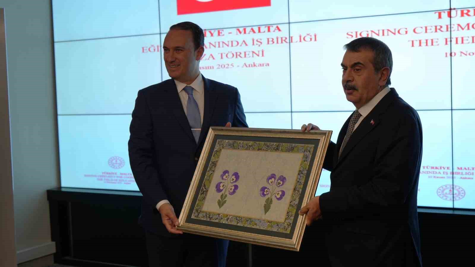 Bakan Tekin: "Dünyada modern devletlerin varoluş gerekçesi; barışı, insan haklarını, demokrasi ve adaleti tesis etmek" 8 bakan tekin dunyada modern devletlerin varolus gerekcesi barisi insan haklarini demokrasi ve adaleti tesis ZqKZyqMR