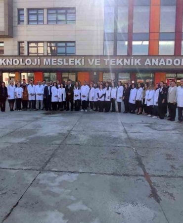bakan-tekin-dunyadaki-egitim-sektoruyle-herkesin-insan-haklarina-egemen-olacagina-inaniyorum-n77XLBJM.jpg