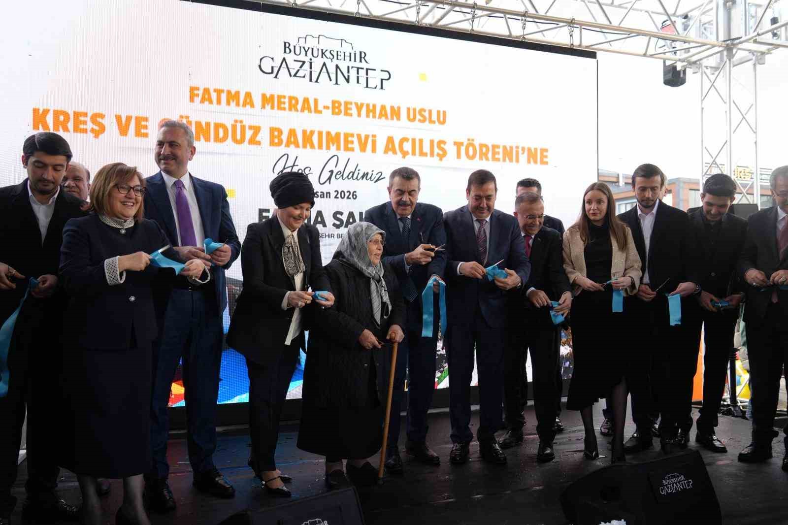 bakan tekin egitime uygunlugunu tespit etmedigimiz yerlerde cocuklarimizin vakit gecirmelerine musaade edemeyiz 3 RSZpSTRg