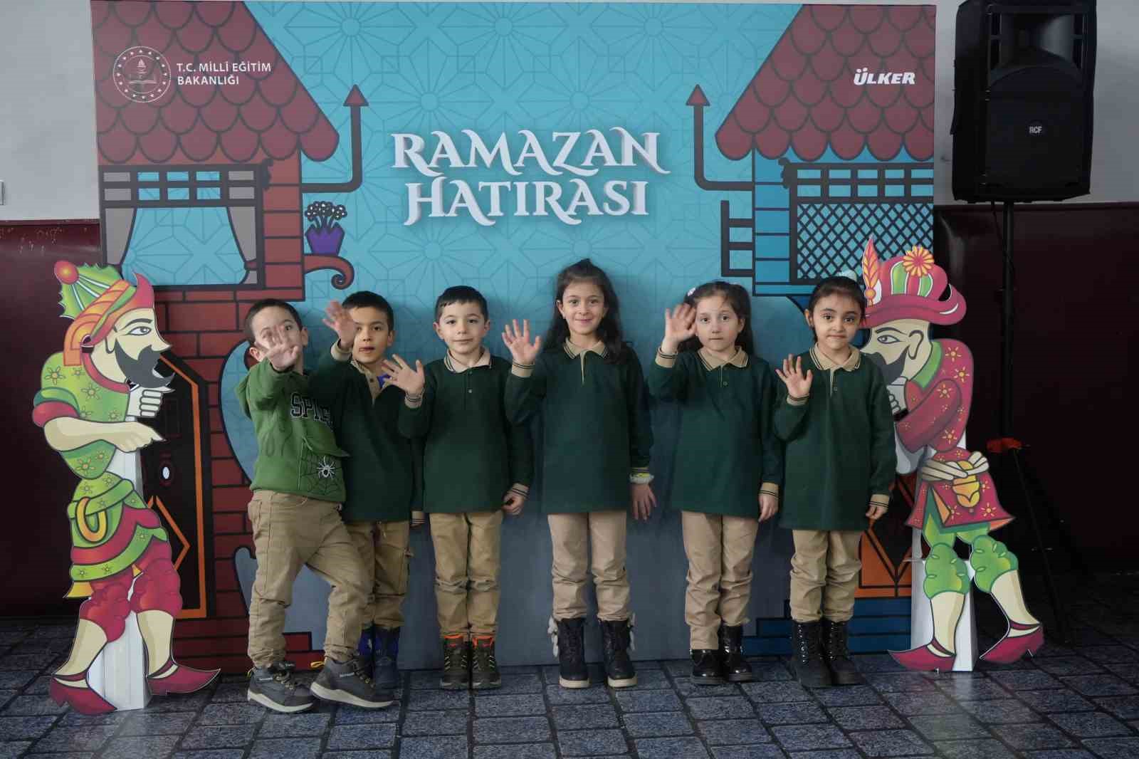 bakan tekin erzurumda cocuklarla ramazan senliginde bulustu 1