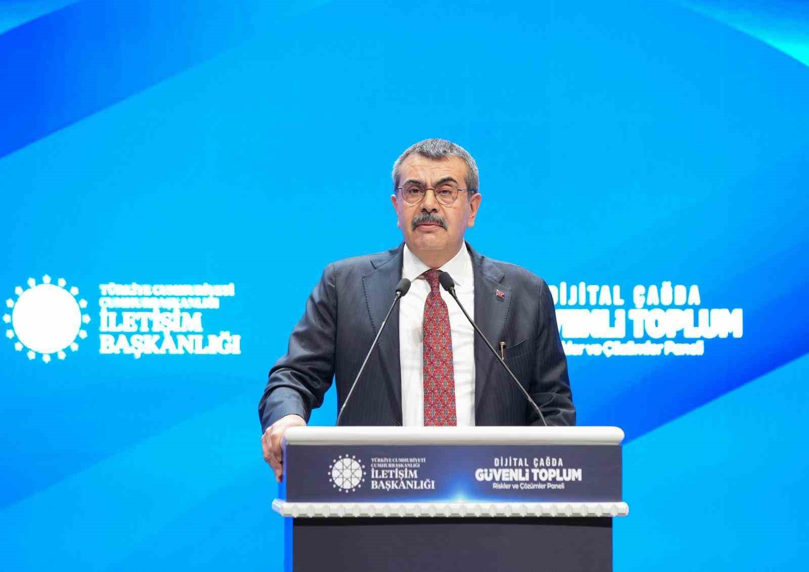 bakan tekin evlatlarimizin guvenligi bizim asli gorev olarak addettigimiz bir durum 4 v3Hhtfak