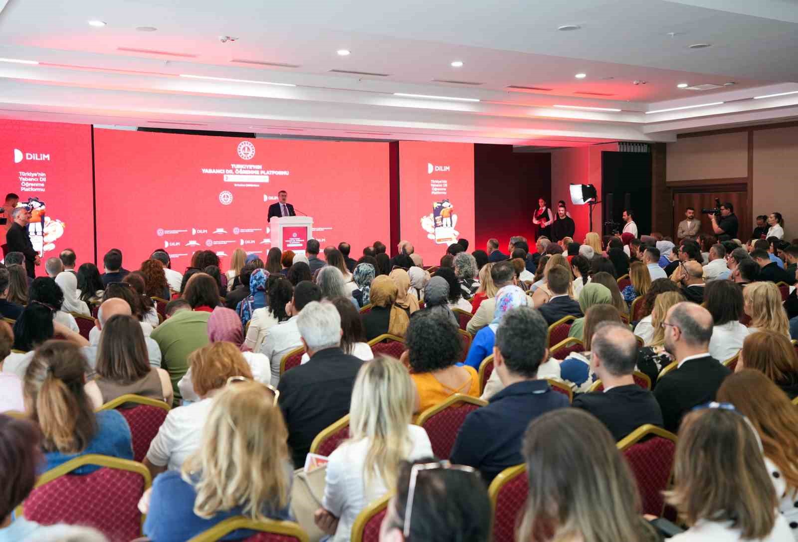 Bakan Tekin: "Fatih Projesi’nden EBA’ya kadar uzanan dijital altyapıyı kurduk ve ülkenin en ücra köşesine kadar taşıdık" 5 bakan tekin fatih projesinden ebaya kadar uzanan dijital altyapiyi kurduk ve ulkenin en ucra rsK3Df43