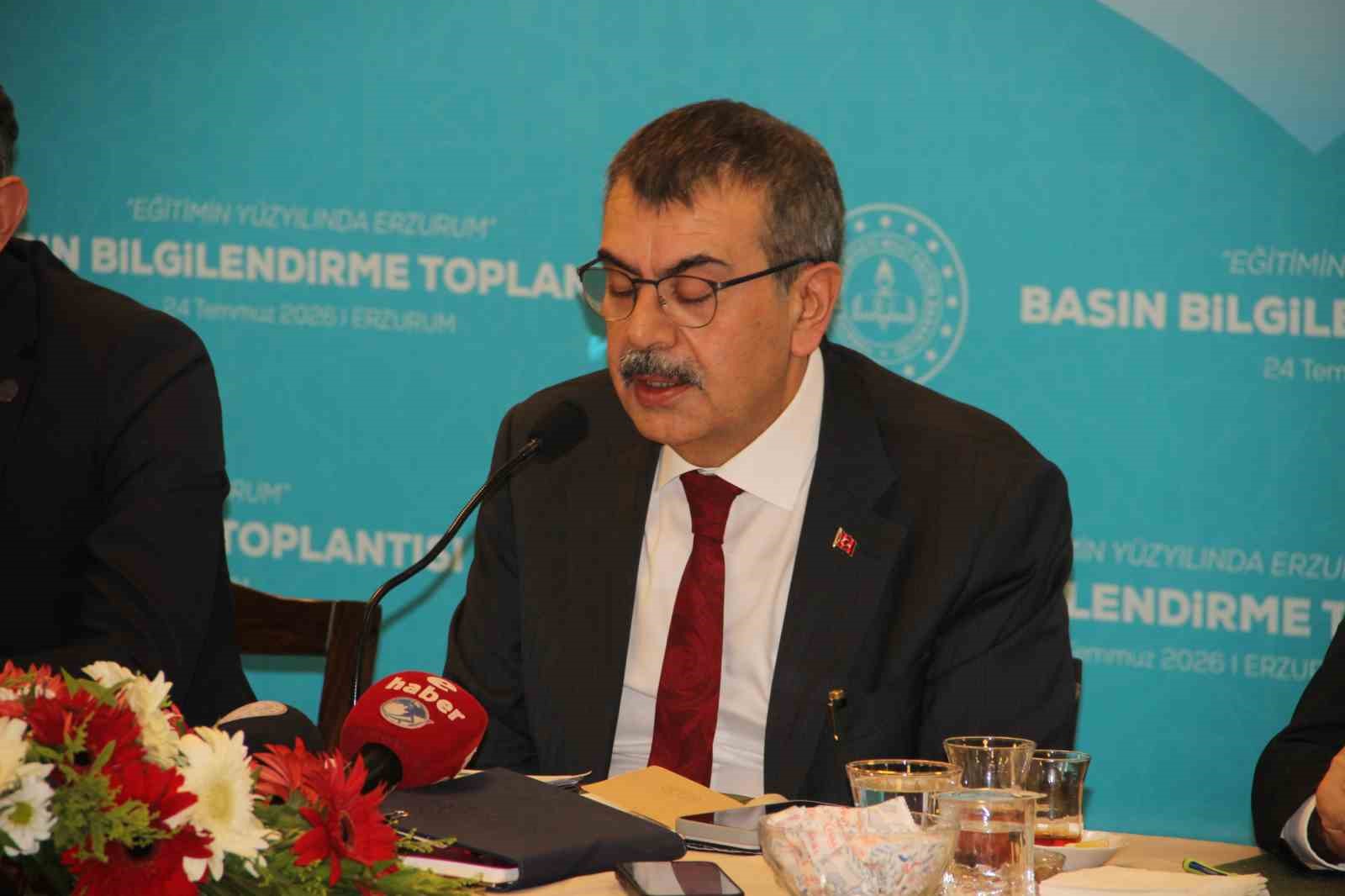 Bakan Tekin: "Geçmişiyle gurur duyacak bir nesil yetiştirmemiz gerekiyor" 7 bakan tekin gecmisiyle gurur duyacak bir nesil yetistirmemiz gerekiyor 3