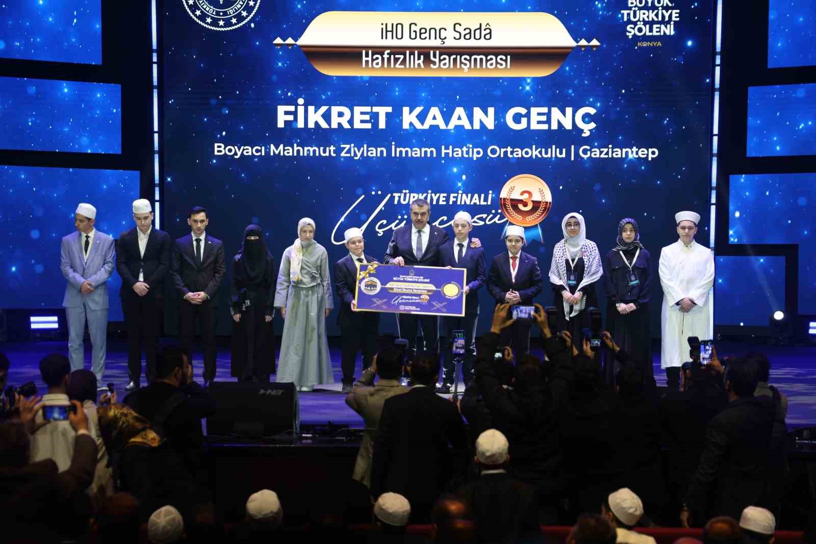 bakan tekin genclerimizin ruh dunyasi algoritmalarin merhametine birakilmamali 0