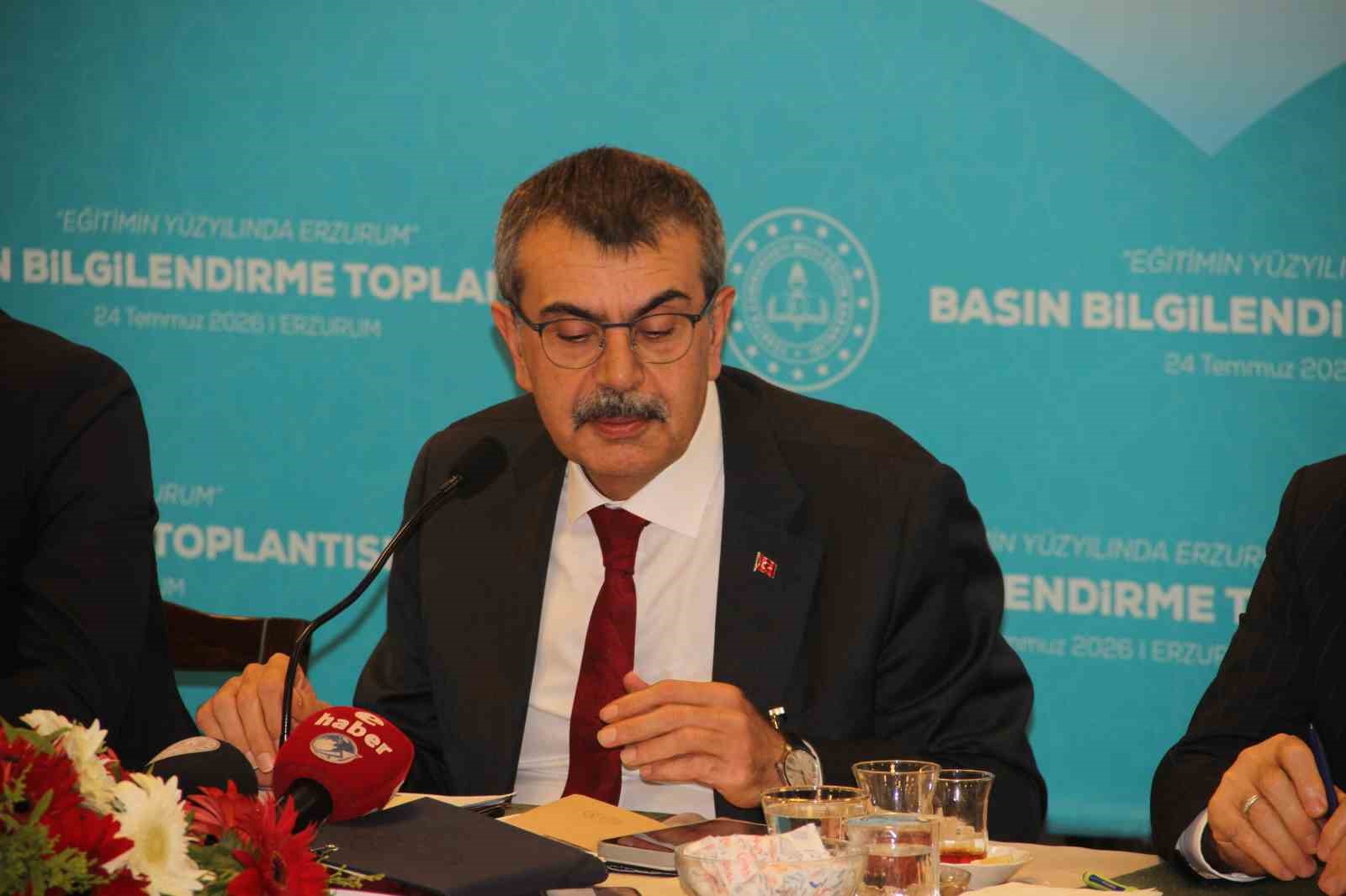 Bakan Tekin: "Hedefimiz 19 Ağustos’ta kazmanın vurulmasını sağlayacak takvimi hayata geçirmek" 8 bakan tekin hedefimiz 19 agustosta kazmanin vurulmasini saglayacak takvimi hayata gecirmek 4 1j4b61Mt
