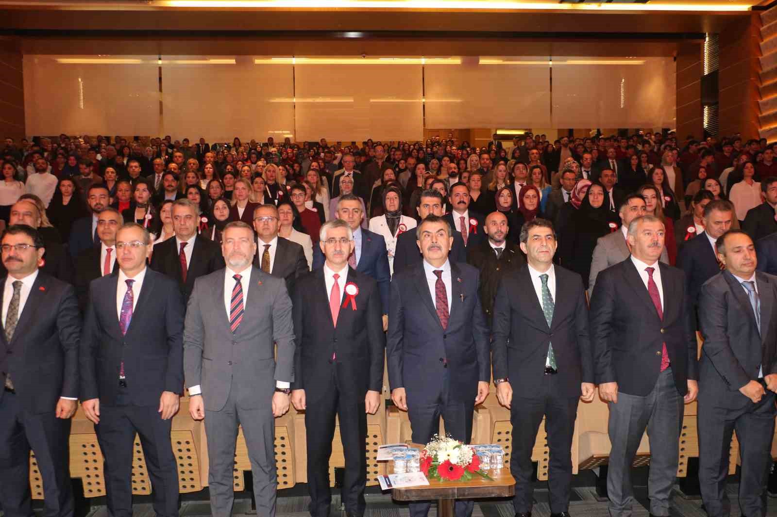 Bakan Tekin: "Her çocuk ve her insan bizim gözümüzde eşittir" 9 bakan tekin her cocuk ve her insan bizim gozumuzde esittir 5 EDmaSWzy
