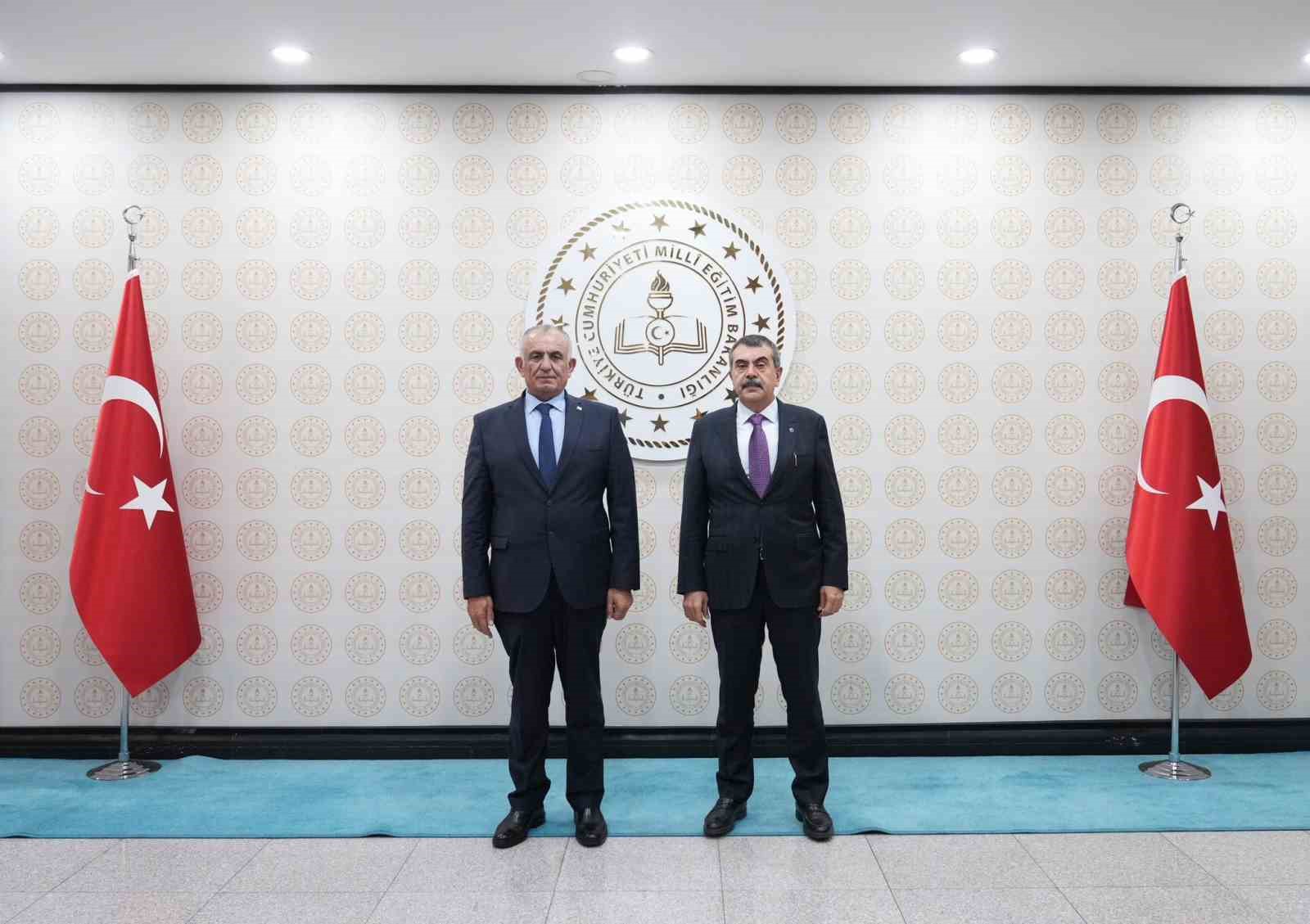bakan tekin kktc milli egitim bakani cavusoglunu makaminda agirladi 0 zN7gdRMX