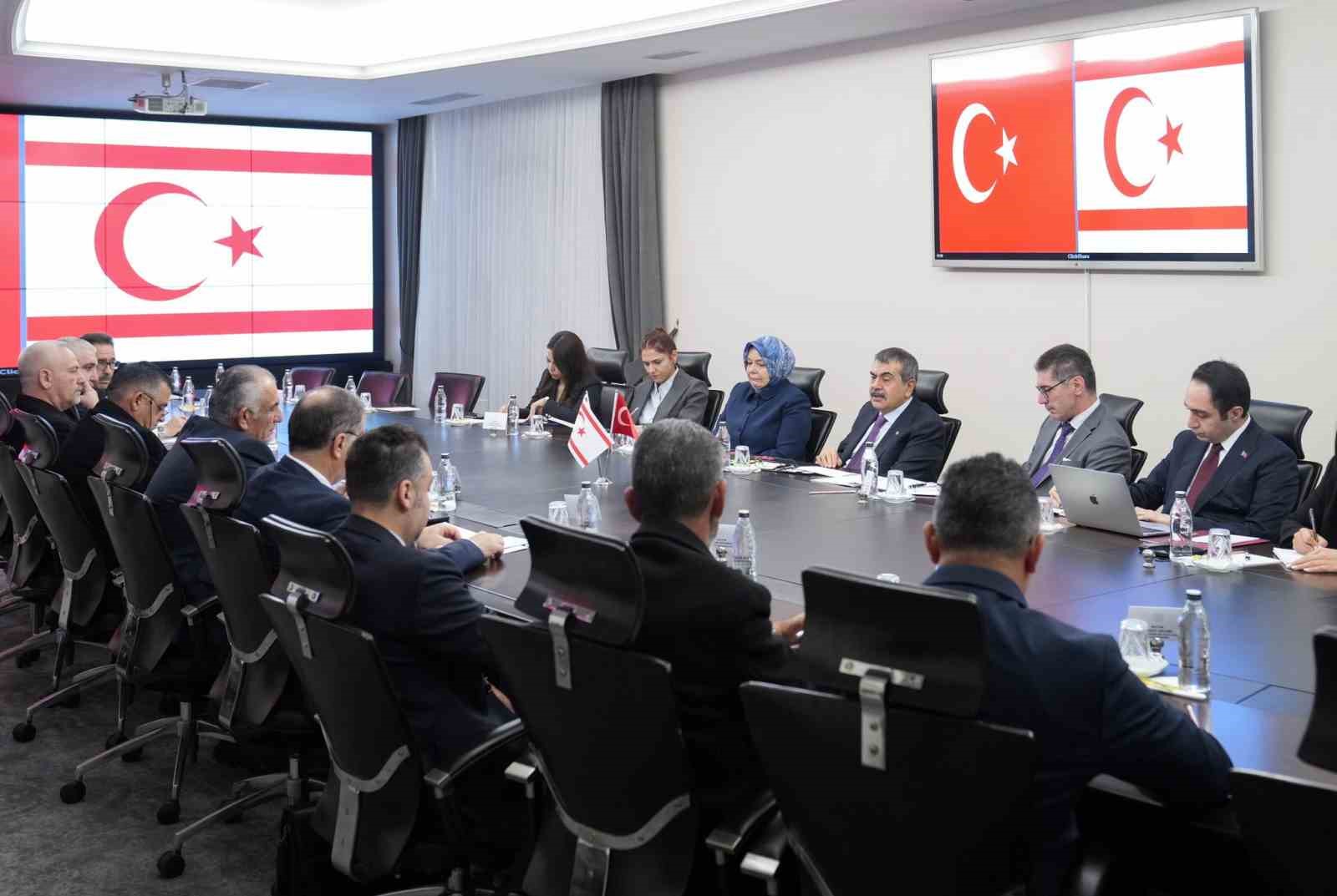 bakan tekin kktc milli egitim bakani cavusoglunu makaminda agirladi 1 3liRXDce