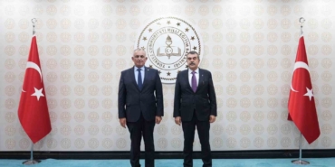 bakan-tekin-kktc-milli-egitim-bakani-cavusoglunu-makaminda-agirladi-XmfNLjyA.jpg