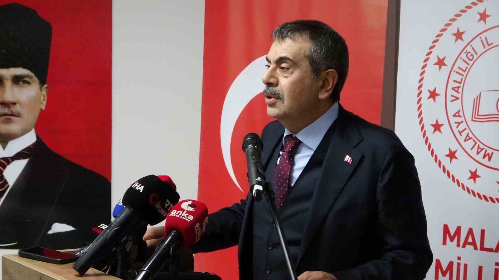 bakan tekin malatyada gorme engelli ogrencilerle bir araya geldi 3 q3zJhbhb