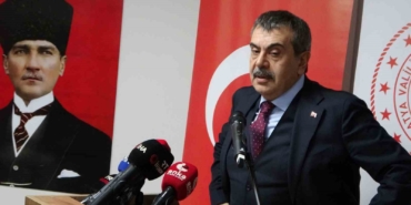 bakan-tekin-malatyada-gorme-engelli-ogrencilerle-bir-araya-geldi-WNQdmLsw.jpg