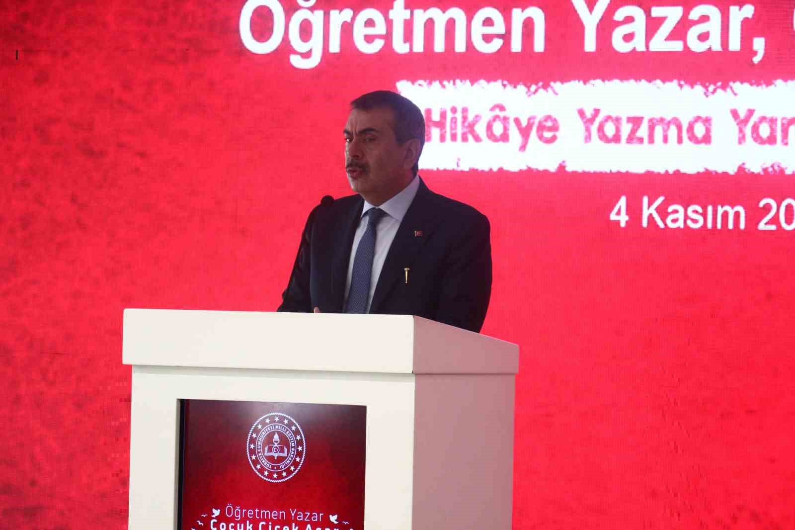 bakan tekin meb olarak cok buyuk bir aileyiz 0 ZFR4yAR7