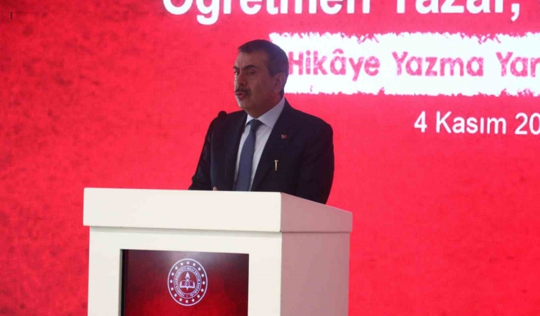 bakan-tekin-meb-olarak-cok-buyuk-bir-aileyiz-bXdEVAIQ.jpg