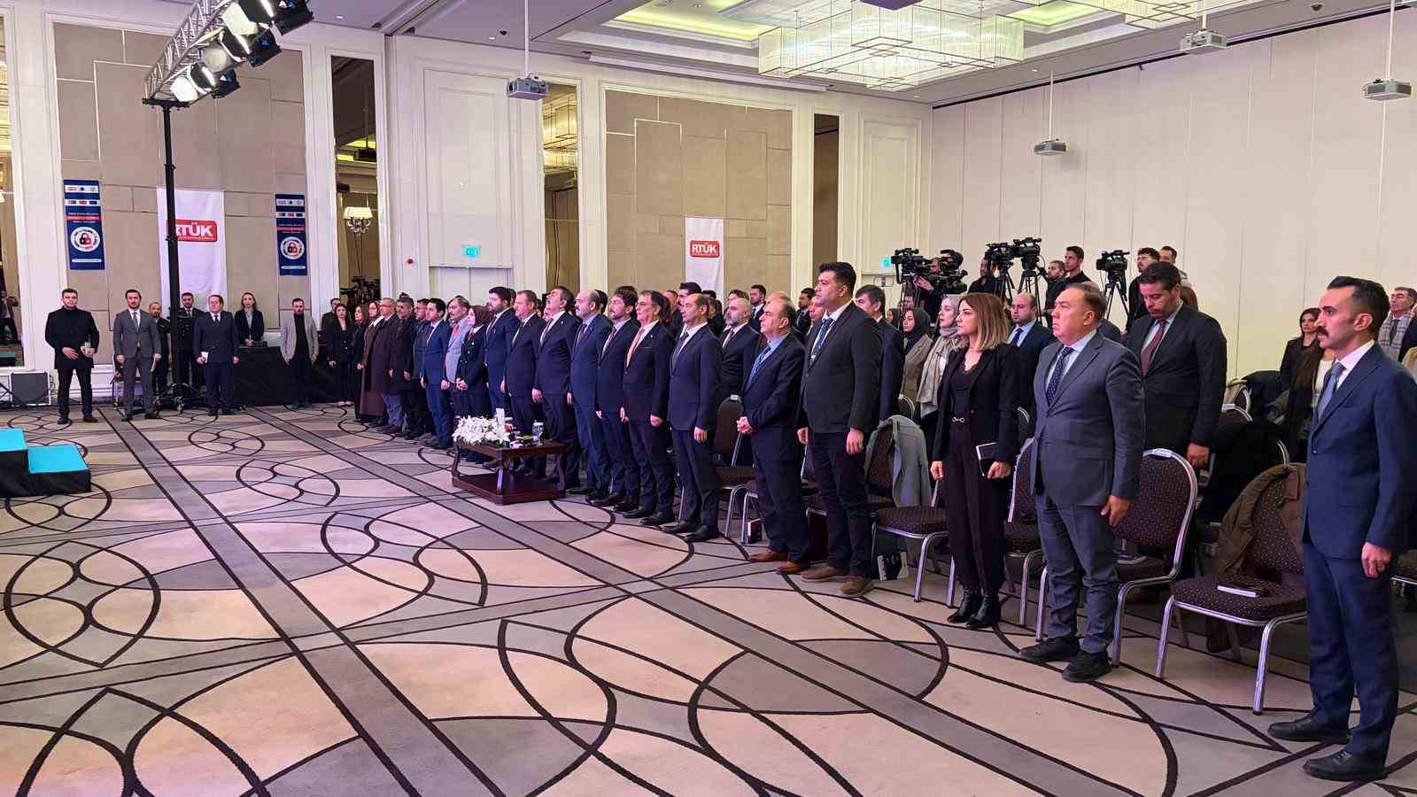 bakan tekin meb toplumda karsi karsiya kaldigimiz butun sorunlarin cozumu noktasinda rol ustlenmek zorunda M8ONAW7r
