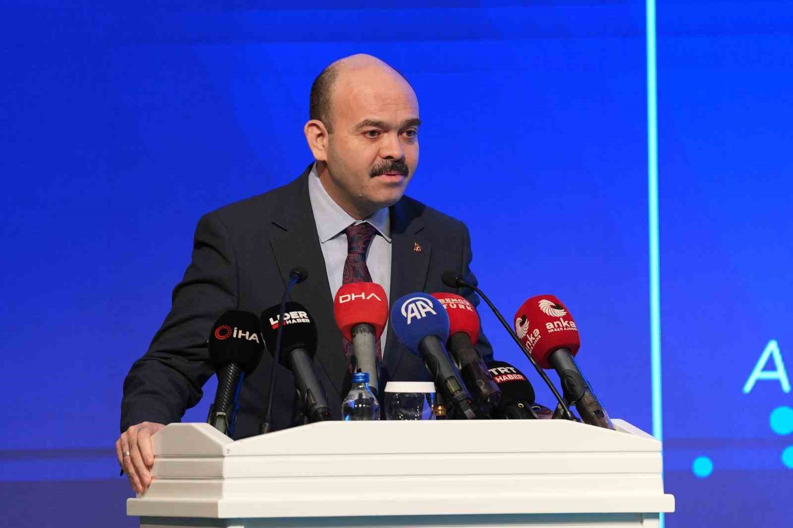 bakan tekin meb toplumda karsi karsiya kaldigimiz butun sorunlarin cozumu noktasinda rol ustlenmek zorunda rYGrYzUG