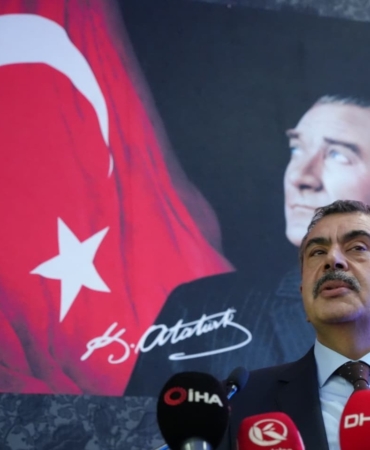 bakan-tekin-merkezi-sinirlamayla-okul-kayitlarinin-kapatildigi-bir-sistemi-hayata-gecirecegiz-CXqt6IMC.jpg