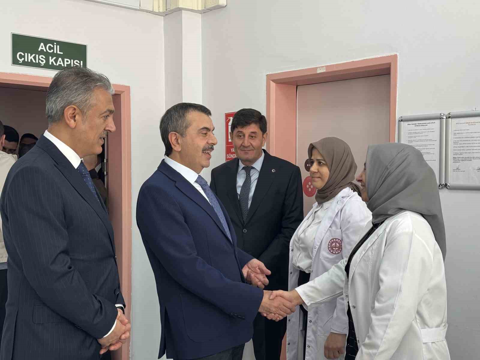bakan tekin mesleki teknik liseleri tercih orani yuzde 30 iken bu yil yuzde 42ye