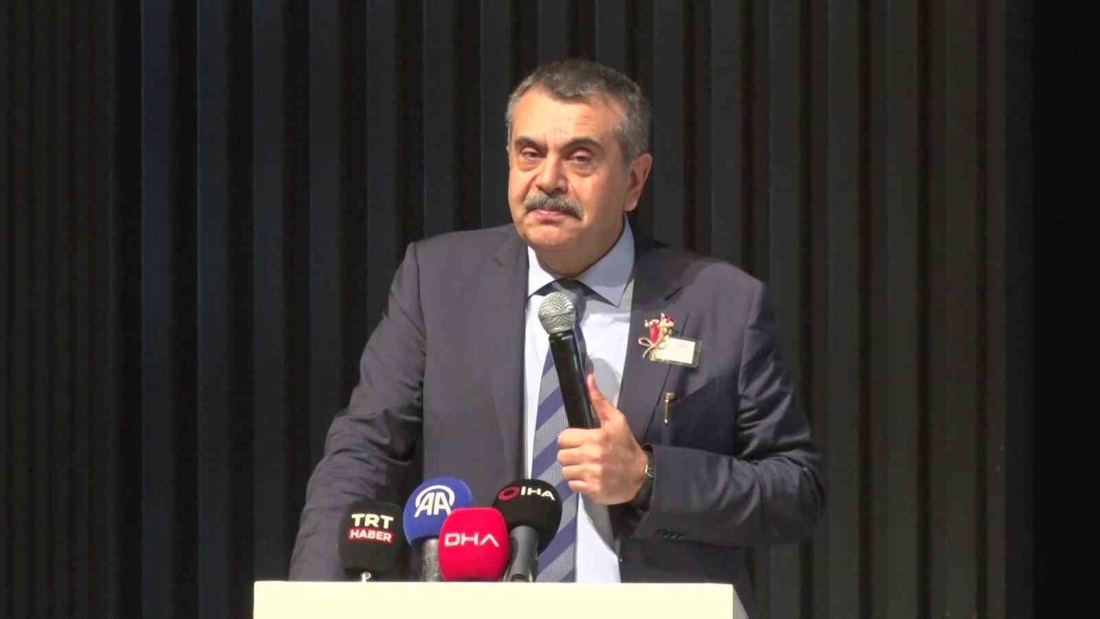 Bakan Tekin: "Milli şuurumuz, milli bilincimiz her daim zinde olmalı" 6 bakan tekin milli suurumuz milli bilincimiz her daim zinde olmali 2 aZSRQwSV