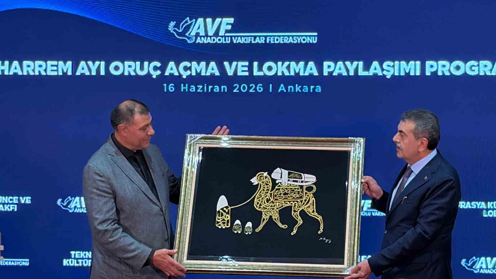 Bakan Tekin: "Muharrem ayı, asırlardır milletimizin ortak hafızasında derin anlamlar taşıyan müstesna bir zaman dilimidir" 6 bakan tekin muharrem ayi asirlardir milletimizin ortak hafizasinda derin anlamlar tasiyan mustesna bir zaman ZCUEkYl9