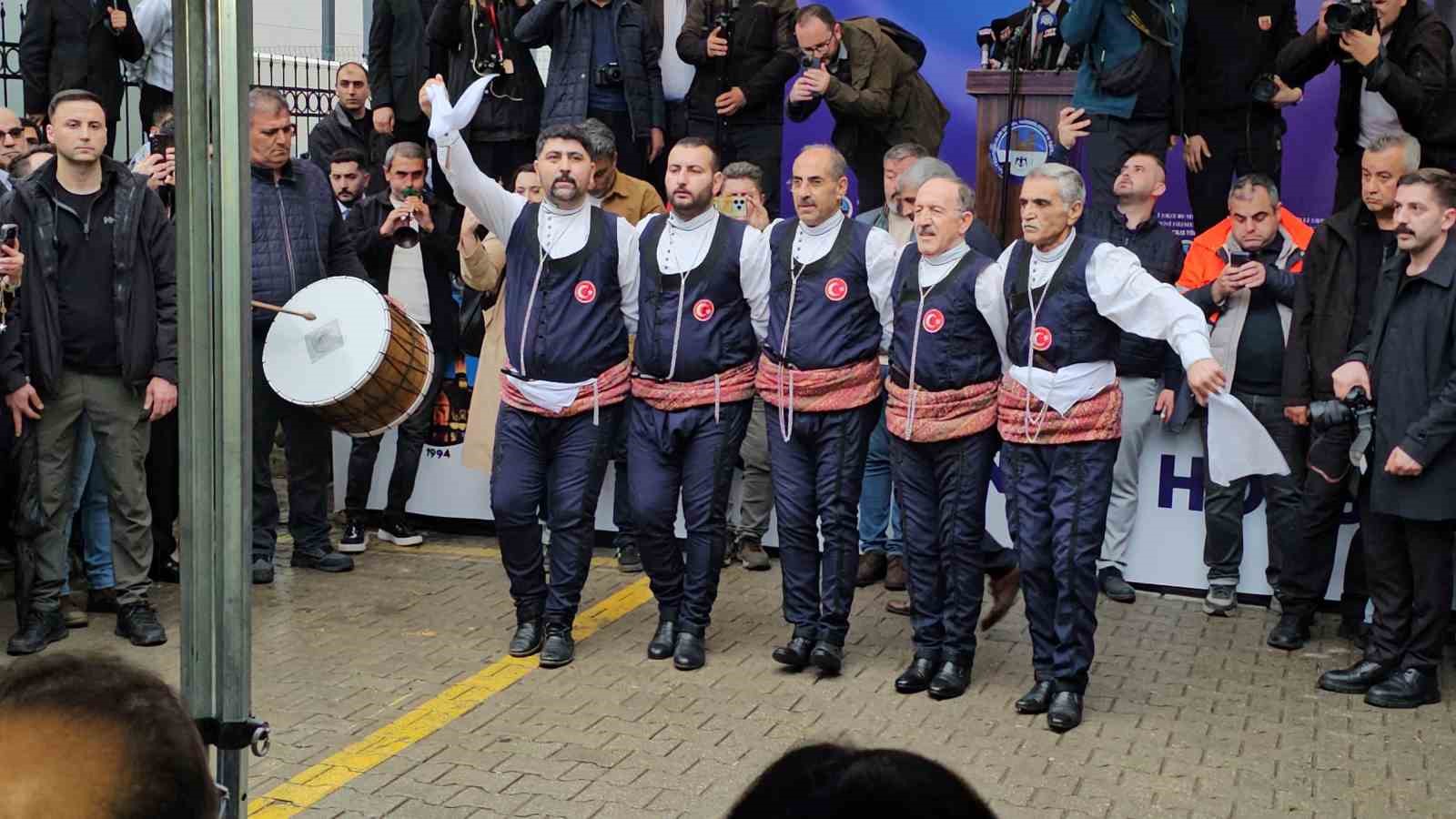 bakan tekin nazillide erzurumlular derneginin acilisina katildi 6 365l4ul6