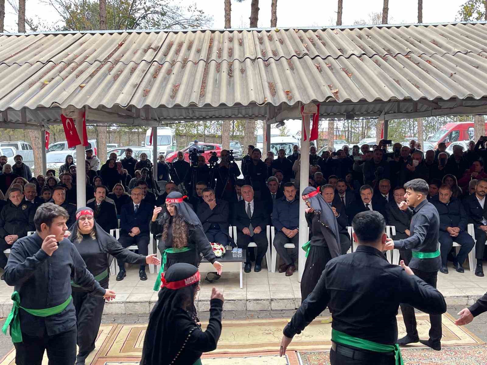 bakan tekin ohalin kaldirilmasi ve inanc ozgurlugu alaninda atilan adimlar turkiyenin demokratiklesmesine onemli katkilar 4LCaaYqA