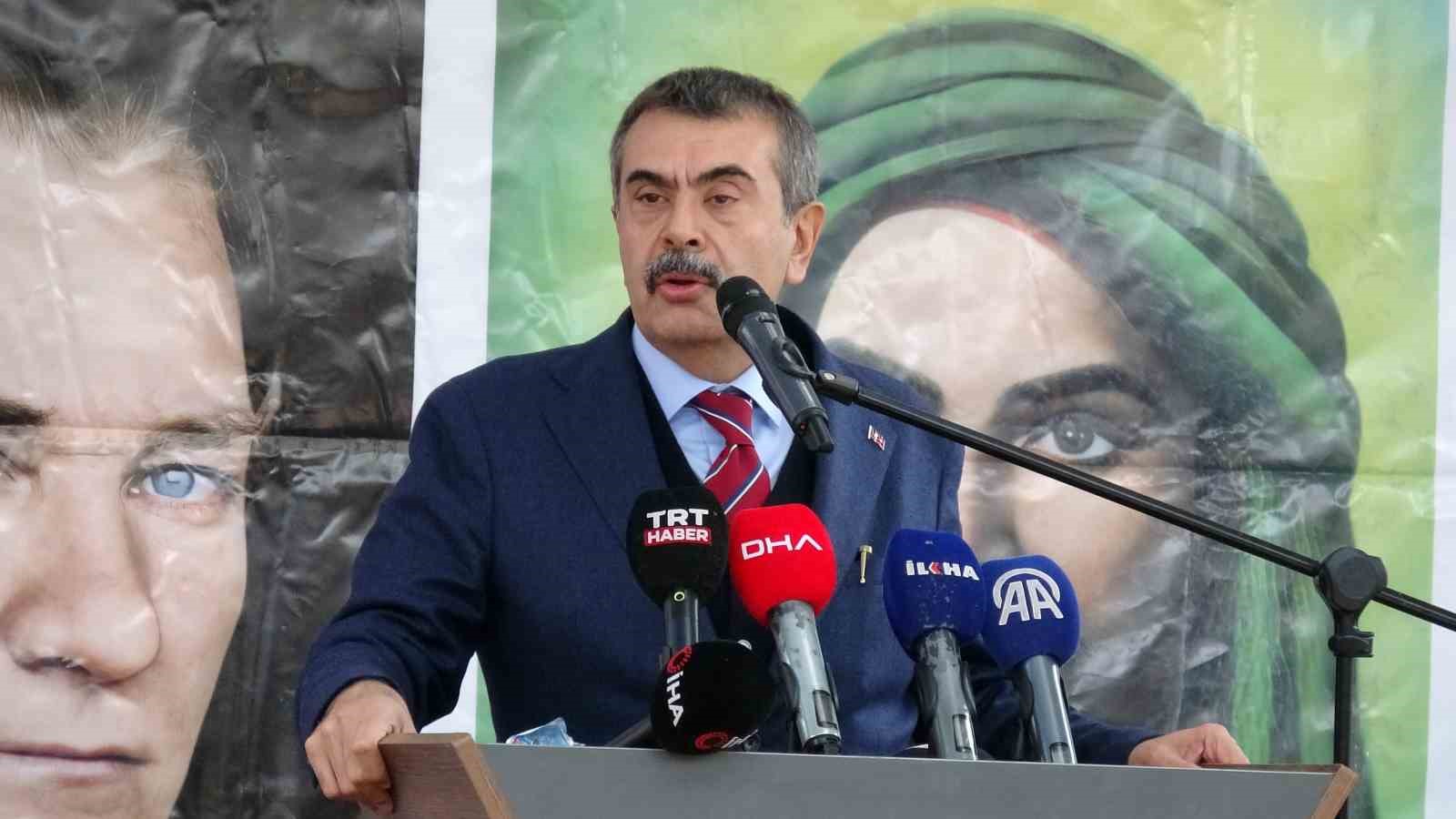 bakan tekin ohalin kaldirilmasi ve inanc ozgurlugu alaninda atilan adimlar turkiyenin demokratiklesmesine onemli katkilar VWYAf7pN