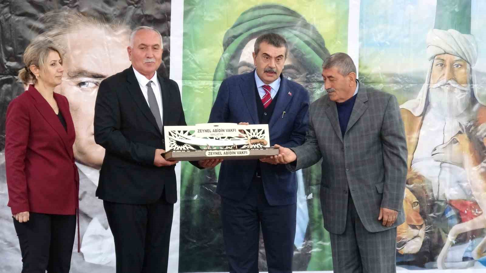 bakan tekin ohalin kaldirilmasi ve inanc ozgurlugu alaninda atilan adimlar turkiyenin demokratiklesmesine onemli katkilar W6uKVbsI