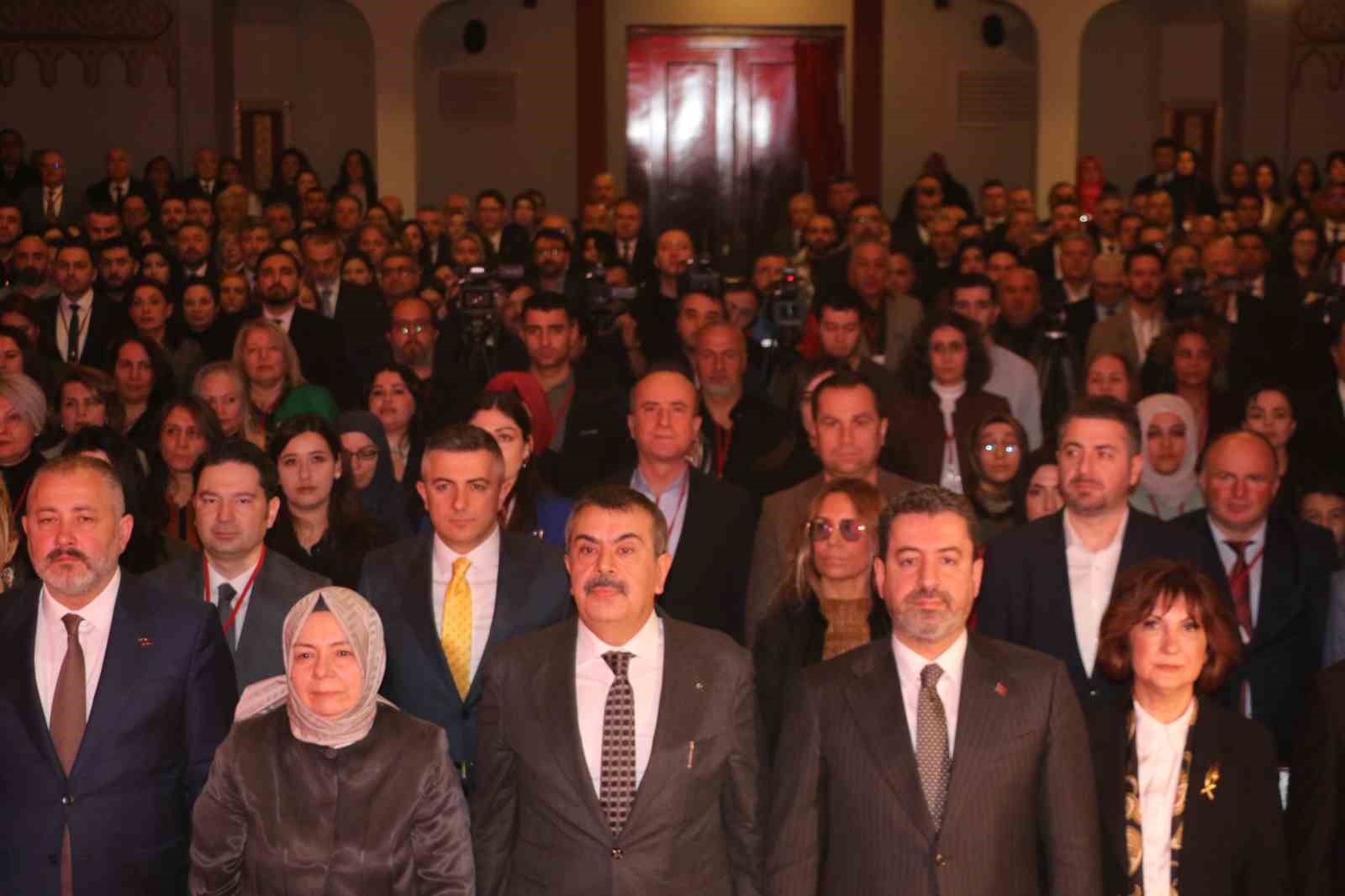 bakan tekin okul disi ogrenme ortamlari projemizi turkiye yuzyili maarif modelimizin sahadaki en gorunur 4VaUV2kR