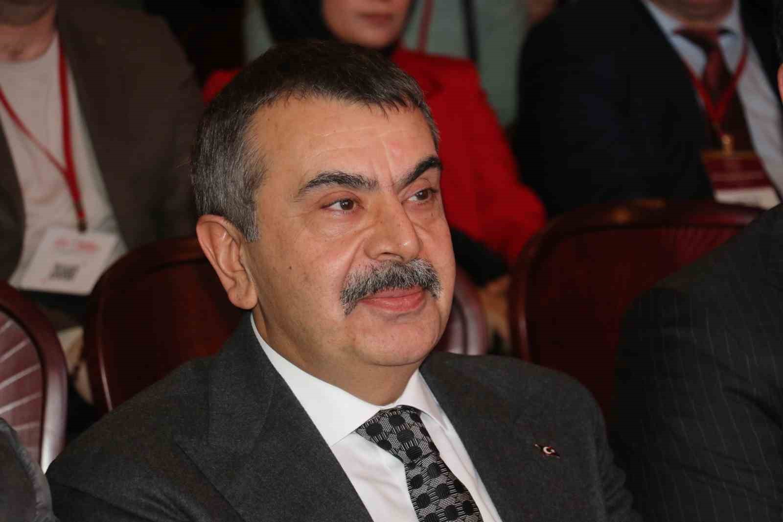 bakan tekin okul disi ogrenme ortamlari projemizi turkiye yuzyili maarif modelimizin sahadaki en gorunur JFUBIMr6