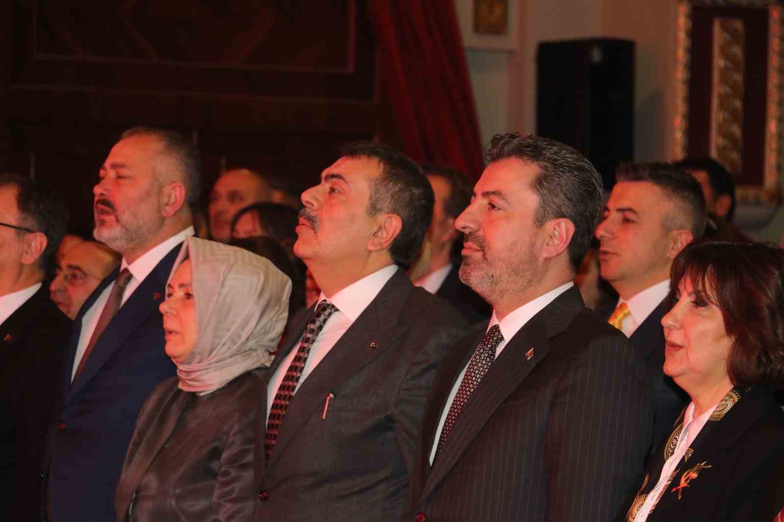 bakan tekin okul disi ogrenme ortamlari projemizi turkiye yuzyili maarif modelimizin sahadaki en gorunur