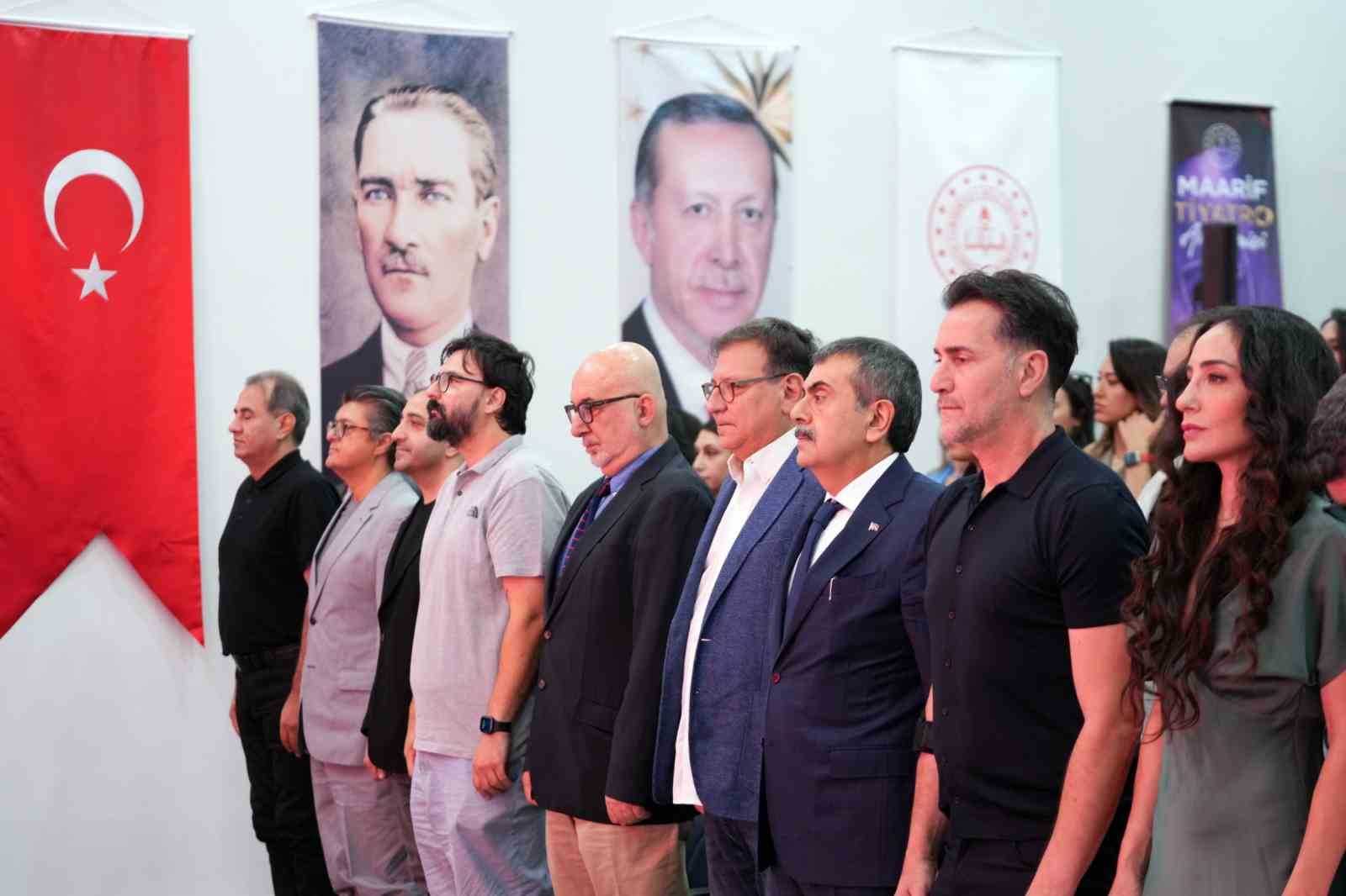 bakan tekin sanati egitim sureclerinin ayrilmaz bir parcasi olarak goruyoruz 3 AHcEXJA9