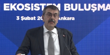 bakan-tekin-teknolojiye-dair-her-adimi-genis-yelpazeyle-tartmak-durumundayiz-bCKv9T2Z.jpg