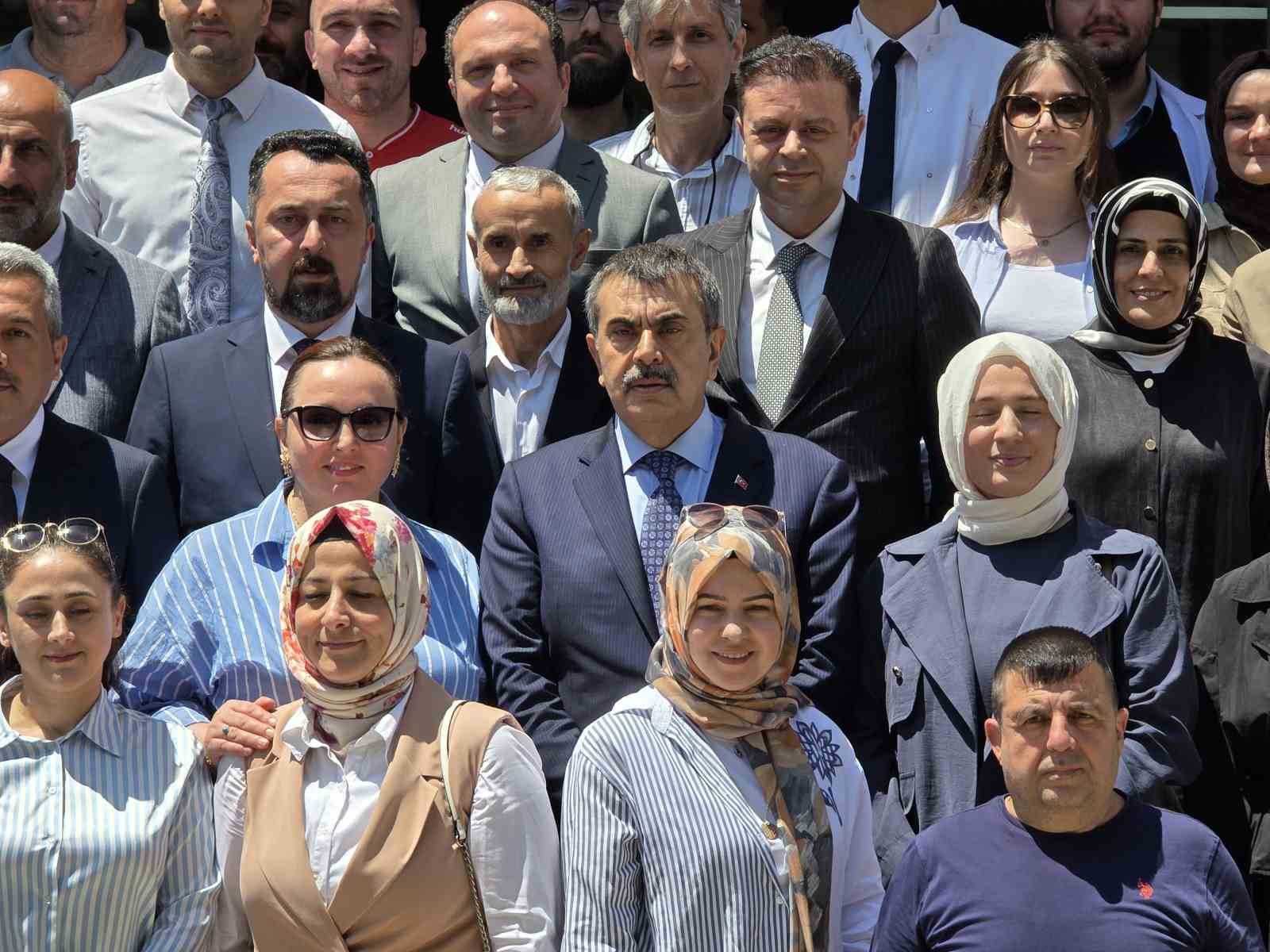 bakan tekin tum kararlari ogretmenlerimizle istisare ederek aliyoruz 2 KTyJmIsP