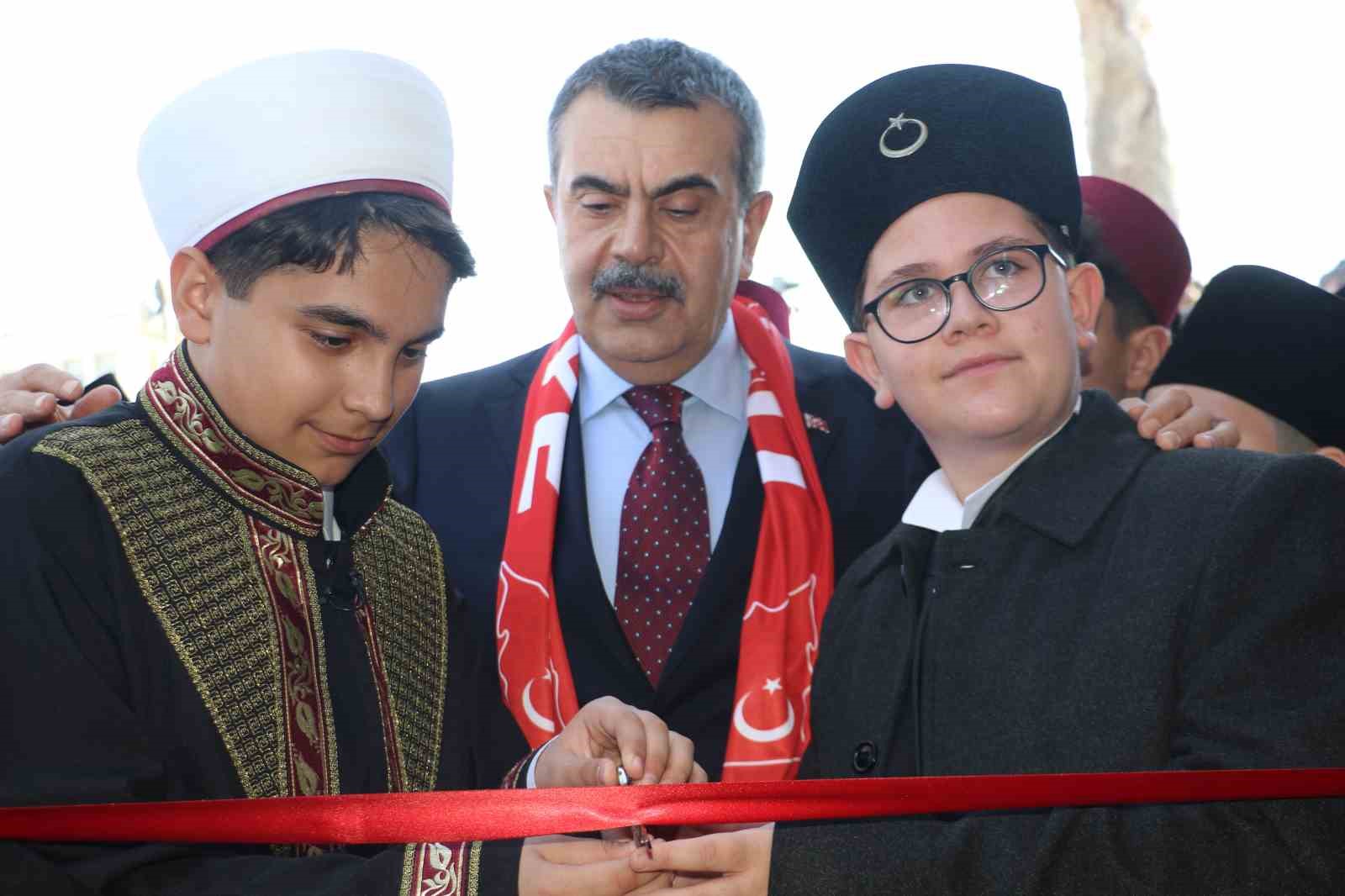 Bakan Tekin: "Türk devlet geleneği türedi bir gelenek değil, dünyanın en eski devlet geleneklerinden bir tanesi" 11 bakan tekin turk devlet gelenegi turedi bir gelenek degil dunyanin en eski devlet geleneklerinden 6UOg5mpf