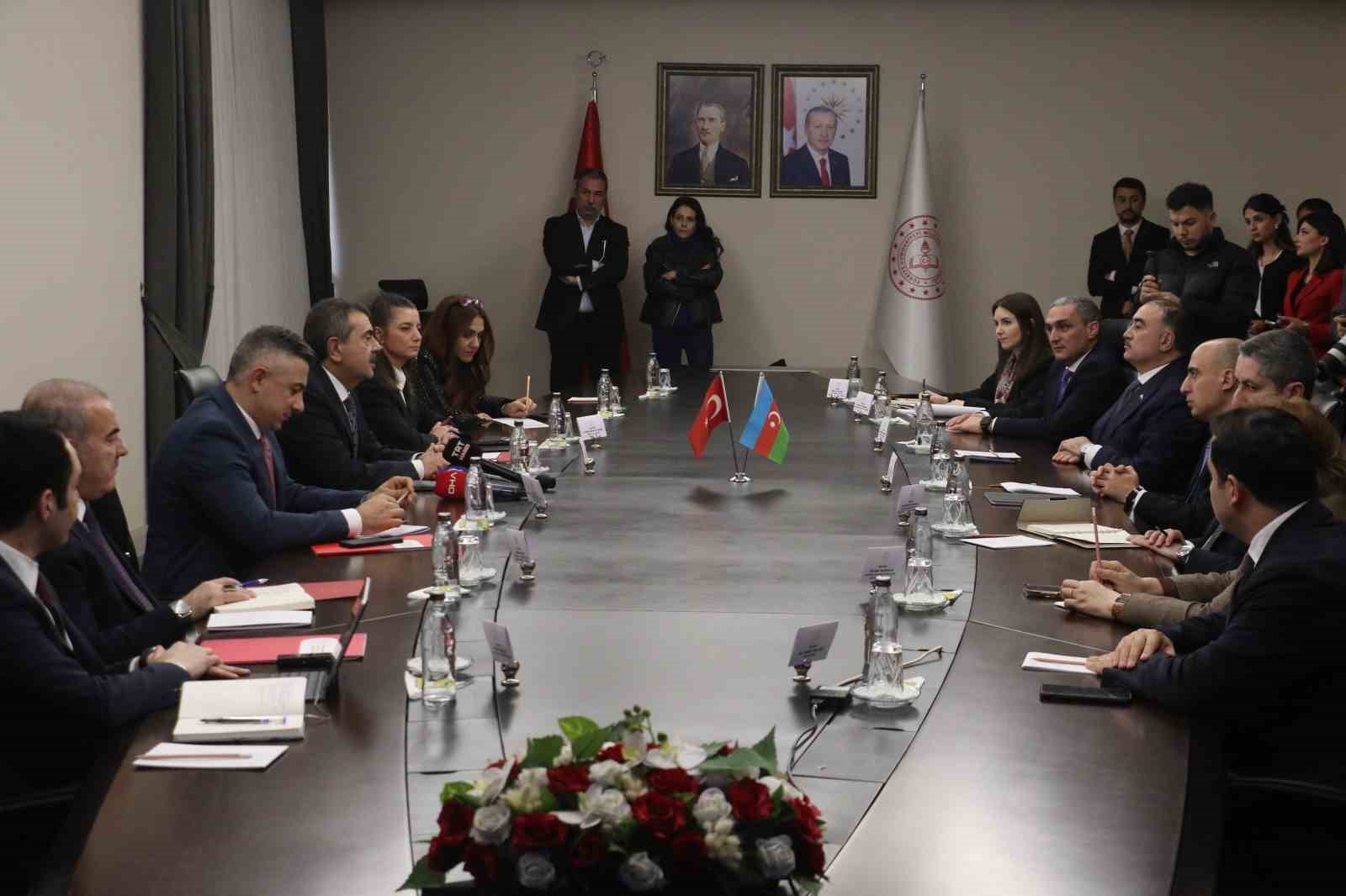 Bakan Tekin: "Türkiye ile Azerbaycan arasında çok yakın bir dostluk ilişkisi var" 4 bakan tekin turkiye ile azerbaycan arasinda cok yakin bir dostluk iliskisi var 0 tecLSO5u