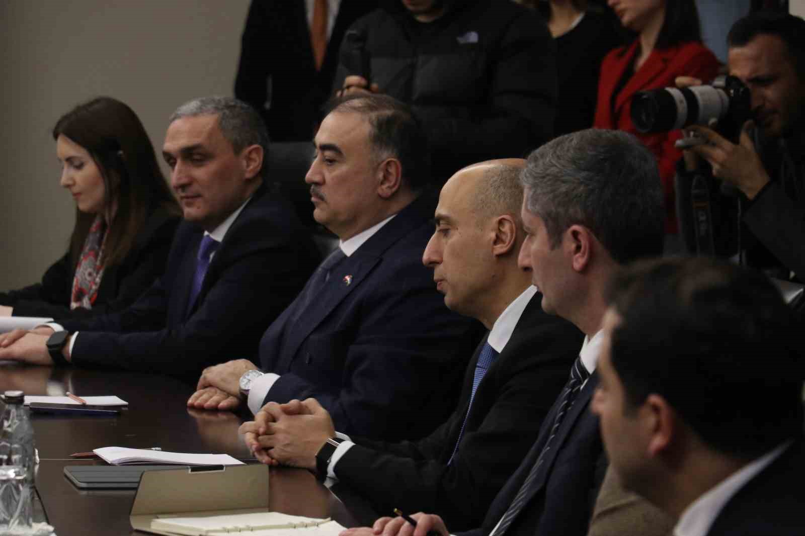 Bakan Tekin: "Türkiye ile Azerbaycan arasında çok yakın bir dostluk ilişkisi var" 6 bakan tekin turkiye ile azerbaycan arasinda cok yakin bir dostluk iliskisi var 2 YmdB3nKl