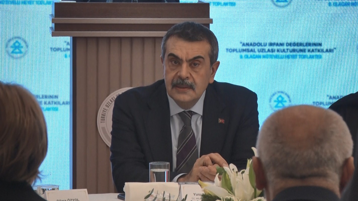 Bakan Tekin: "Türkiye Yüzyılı Maarif Modelimizle irfanımızı toplumsal uzlaşı arayışımızın temel dayanaklarından biri haline getireceğiz" 5 bakan tekin turkiye yuzyili maarif modelimizle irfanimizi toplumsal uzlasi arayisimizin temel dayanaklarindan biri haline yhLQsd5A