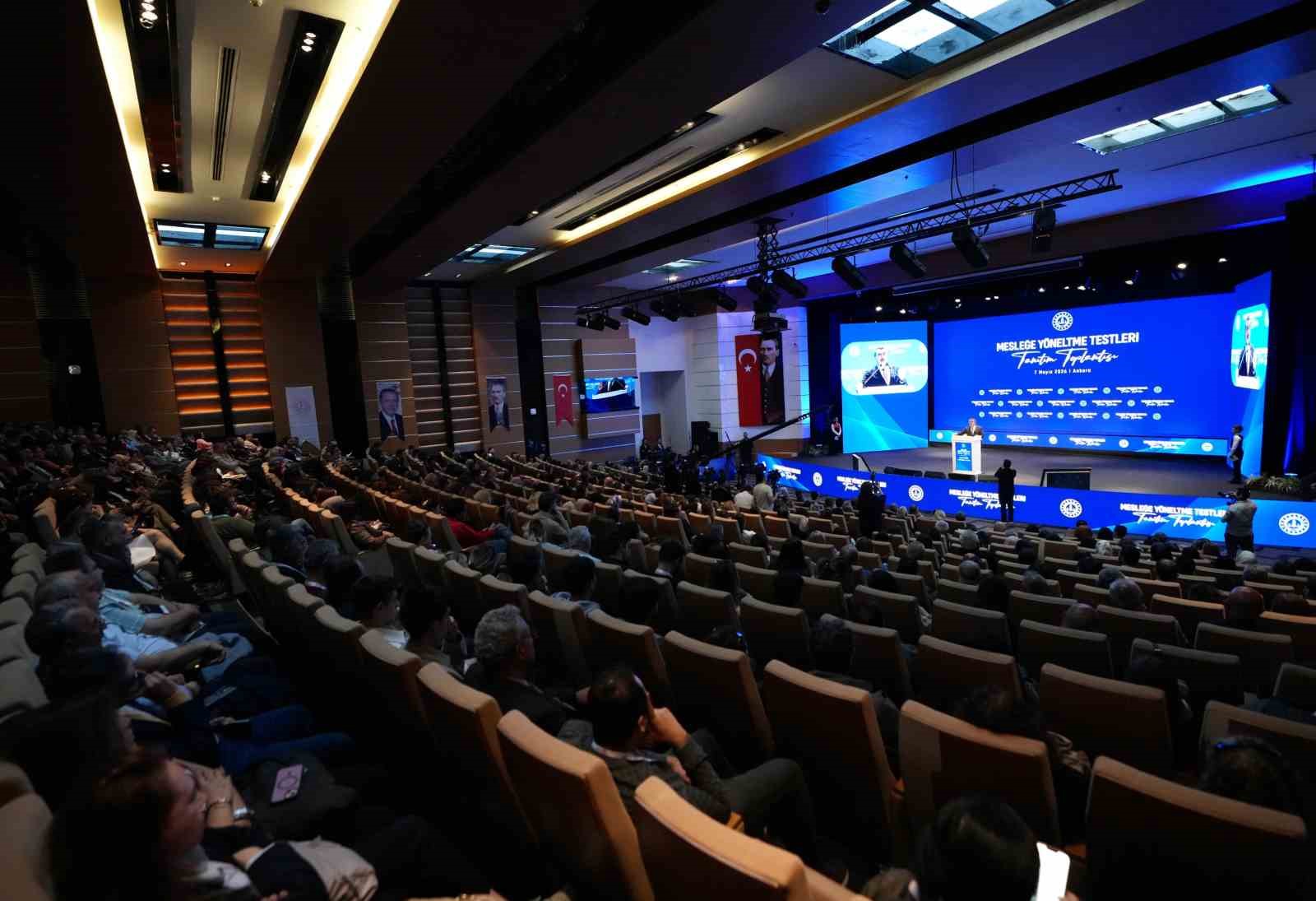 Bakan Tekin: "Türkiye’de mesleki ve teknik eğitim, bilhassa 28 Şubat süreciyle beraber çok ciddi bir darbe aldı" 8 bakan tekin turkiyede mesleki ve teknik egitim bilhassa 28 subat sureciyle beraber cok ciddi EG1kDJnS