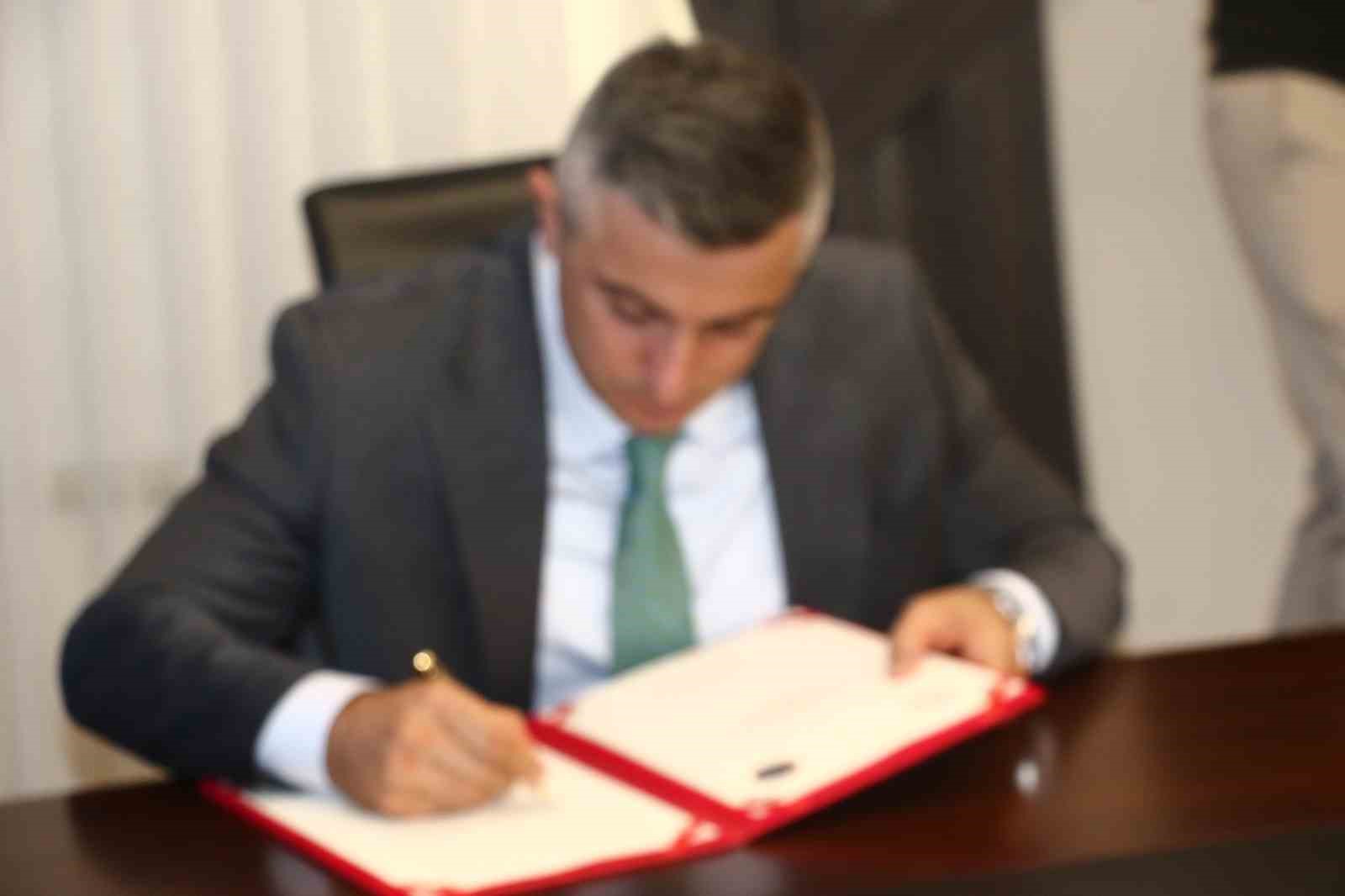 Bakan Tekin: "Türkiye’de okuma kültürünü geliştirmek konusunda ciddi adımlar atmak istiyoruz" 5 bakan tekin turkiyede okuma kulturunu gelistirmek konusunda ciddi adimlar atmak istiyoruz 1 jBVyDnqT