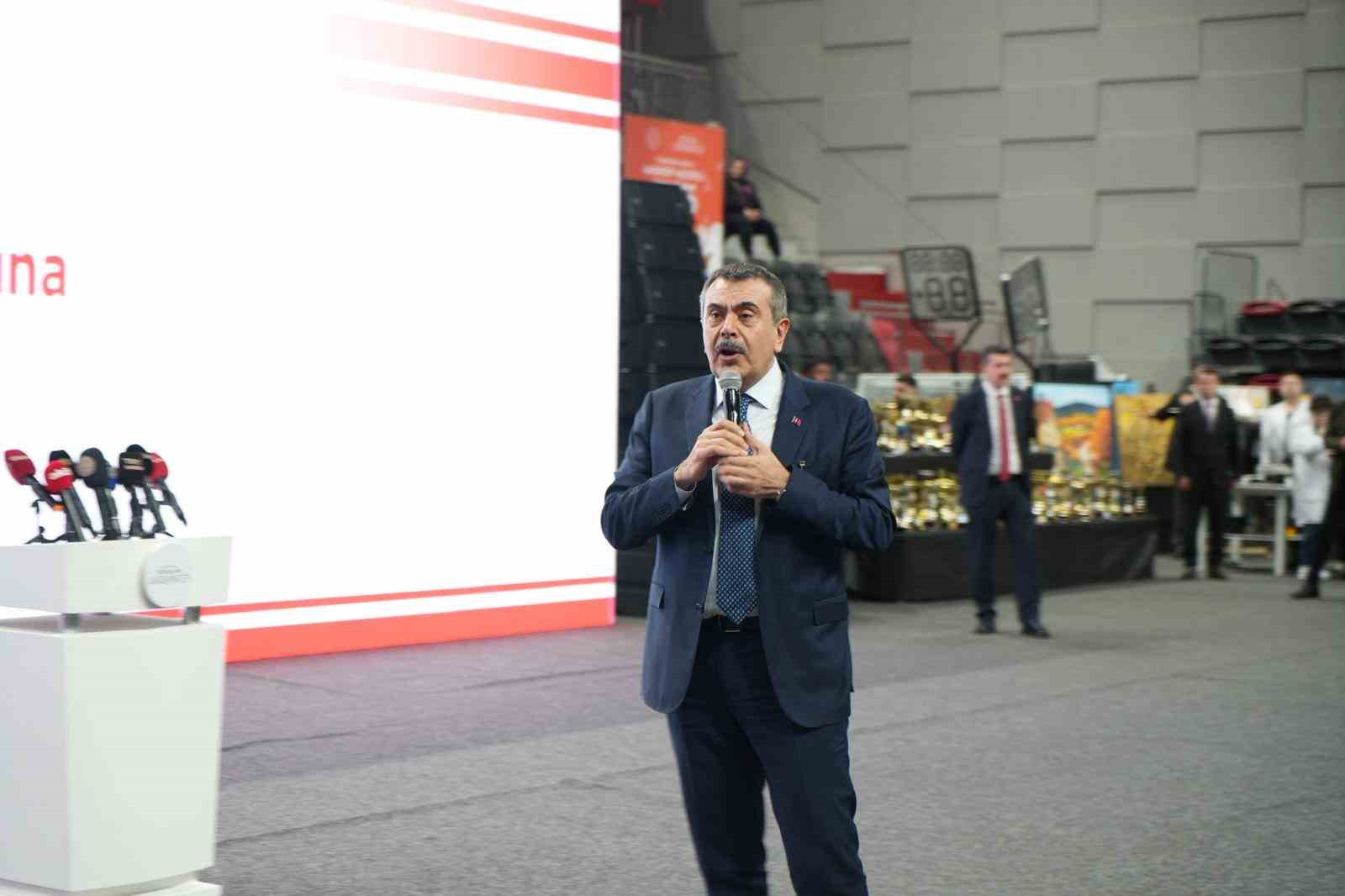 bakan tekin turkiyeye ozgu bir model insa ettik diye elestiriyorlar 2 Int4zal9