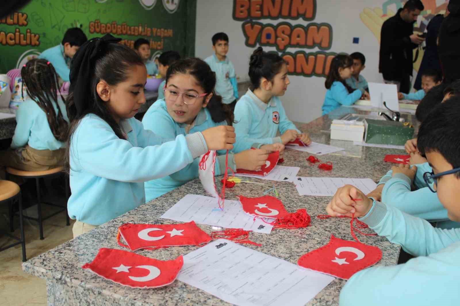 bakan tekinden aydinli miniklere hali saha sozu 3 1nh8dLJb