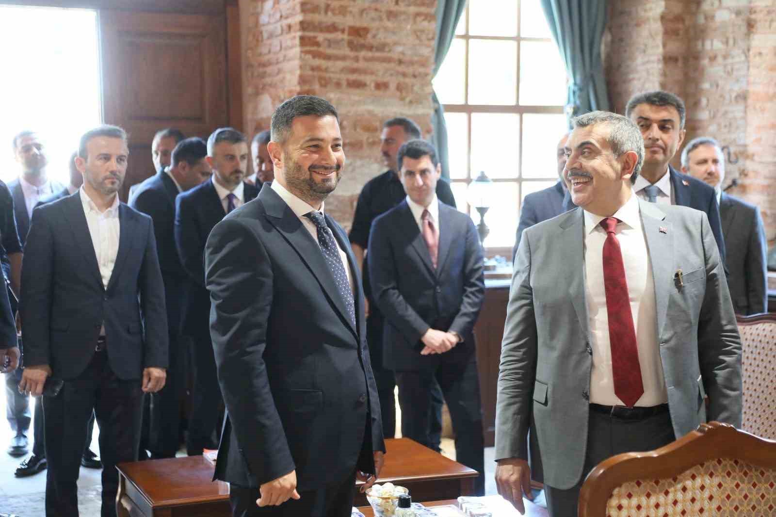 bakan tekinden kagithane belediyesine ziyaret 3 EbCL1hYS