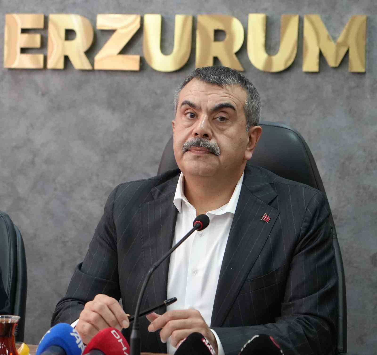 Bakan Tekin’den Özgür Özel’e: "3-5 tane partiliyi, yol arkadaşını ikna edemeyen bir genel başkan, bütün bu süreçten Cumhurbaşkanımızı sorumlu tutmaya çalışıyor" 5 bakan tekinden ozgur ozele 3 5 tane partiliyi yol arkadasini ikna edemeyen bir genel baskan nklCp55B