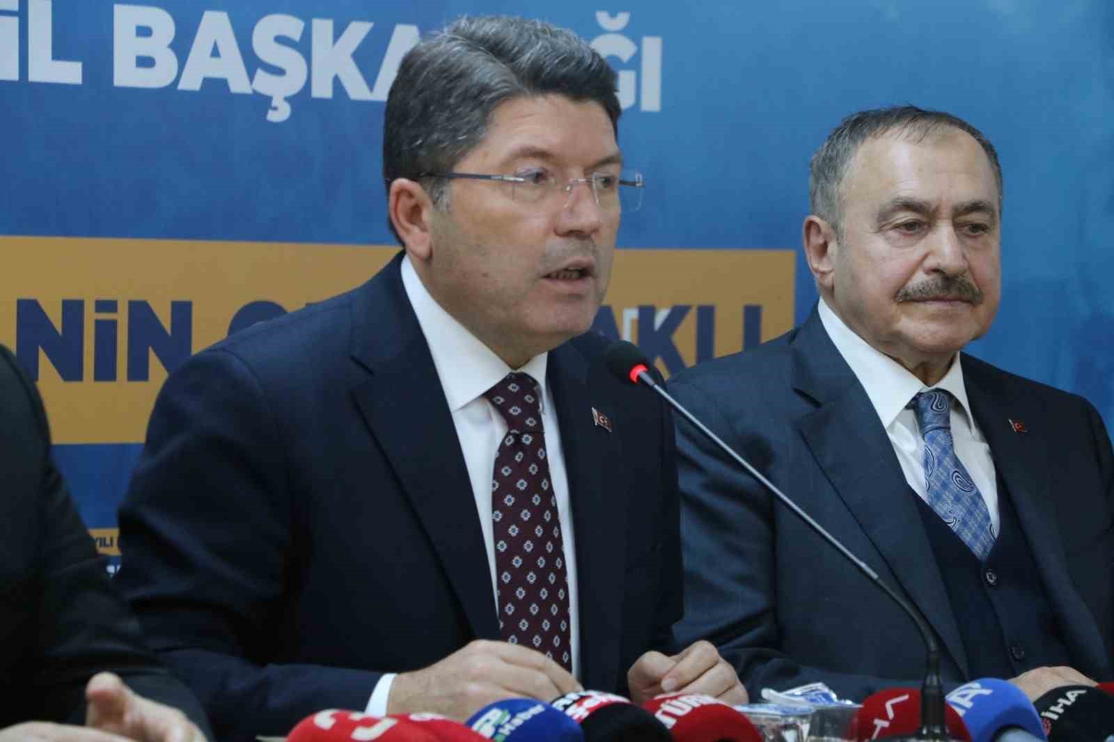 Bakan Tunç: "41 yıldan bu yana mücadele ettiğimiz terör belasından kurtulmanın inşallah eşiğindeyiz" 4 bakan tunc 41 yildan bu yana mucadele ettigimiz teror belasindan kurtulmanin insallah esigindeyiz 0 YIYuD4Ud