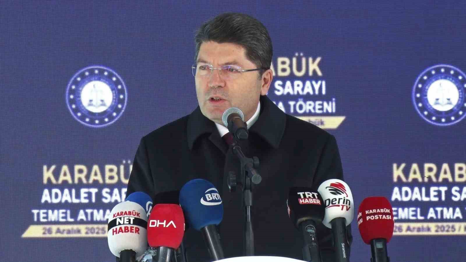 Bakan Tunç: "Adaleti sadece köhne binalardan kurtarmadık, darbecilerin ve vesayetçilerin kontrolünden kurtardık" 8 bakan tunc adaleti sadece kohne binalardan kurtarmadik darbecilerin ve vesayetcilerin kontrolunden kurtardik 4 GMcTLYEt